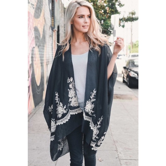 Leto Tops - ☝️ LEFT NWT FLORAL BLOOM EMBROIDERED KIMONO